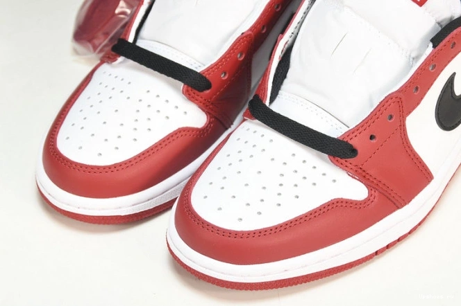    Low (2016) Jordan Chicago  705329-600 Retro 1 0501
